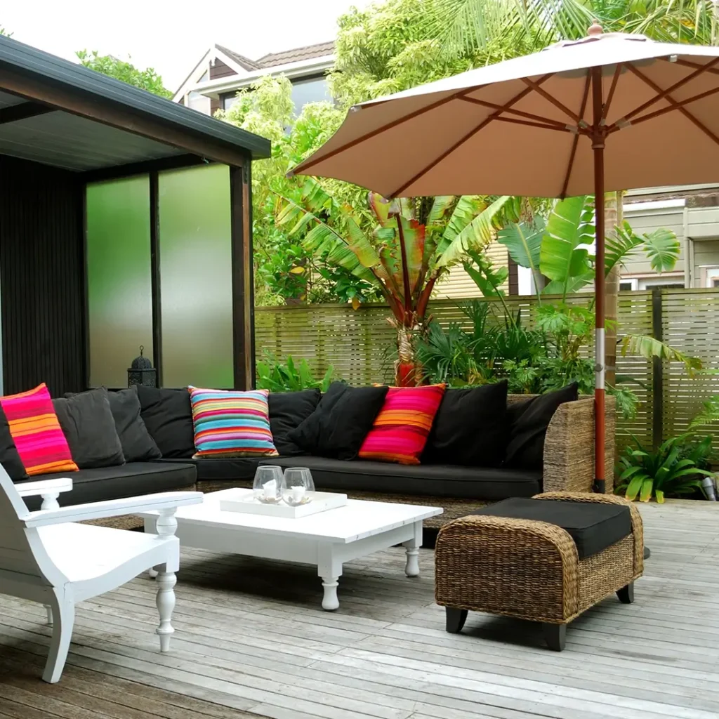 Groupe hyp&eacute;rion d&eacute;tection micro et cam&eacute;ra dans maison secondaire vacances